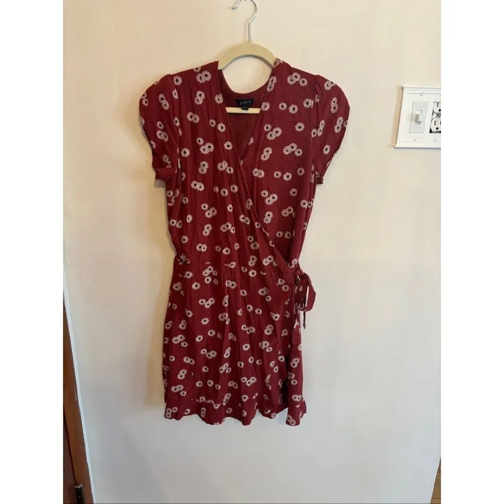 Loft Rust Red Floral Red Wrap Dress Skort Daisy Print Short Sleeve Romper Size 6